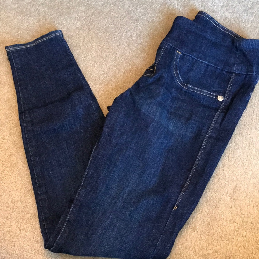 Rock & Republic “pull on” legging jeans